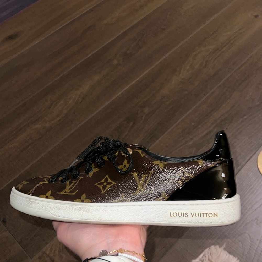 worn ONCE!! Beautiful condition! love them. Originally over 1000 dollars
